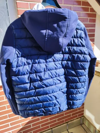Cazadora acolchada azul con capucha talla 15-16