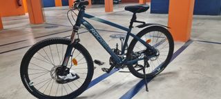 Bicicleta MTB Rockrider ST 530 + Casco