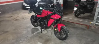 Yamaha Tracer 9 Roja