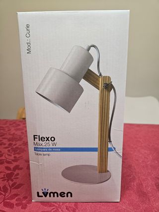 Lámpara de mesa Lúmen Flexo madera y blanco