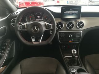 Mercedes-Benz Clase CLA 2015