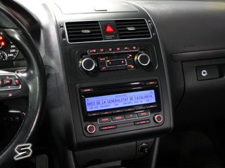 Volkswagen Touran 2.0 TDI 140cv DSG Advance