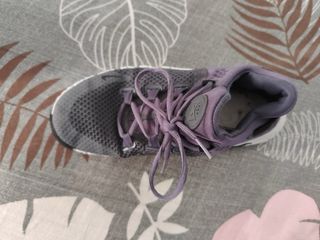 Zapatillas Nike Grises y Moradas