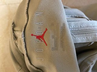 Conjunto de chándal Jordan PSG Beige con Capucha.