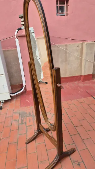 Espejo de pie estilo antiguo