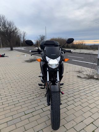 Honda CB125F 2024 MUY cuidada Garantía oficial.