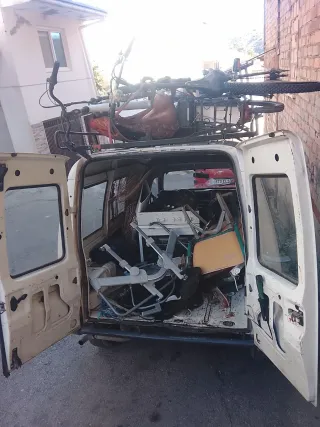 Portes y retirada de escombros