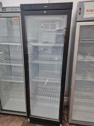 Nevera expositora cristal