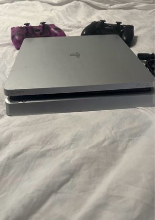 PS4 Slim 500GB + 2 mandos+ GTA V y FIFA 22 – Pack