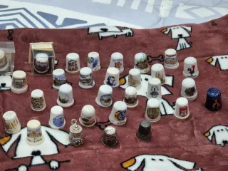 Colección 32 dedales decorativos