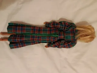 Barbie vintage con vestito a quadri