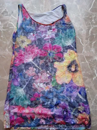 Vestido sin mangas estampado floral