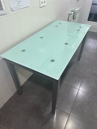Mesa de cocina cristal y metal gris