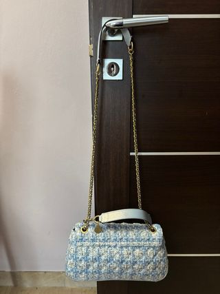 Borsa Guess tracolla azzurra