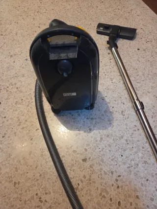 Aspiradora Miele Amarilla Clásica