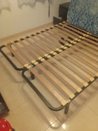 Somier de madera y metal