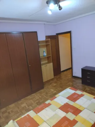 Bonita habitación, exterior, soleada, Bien situada