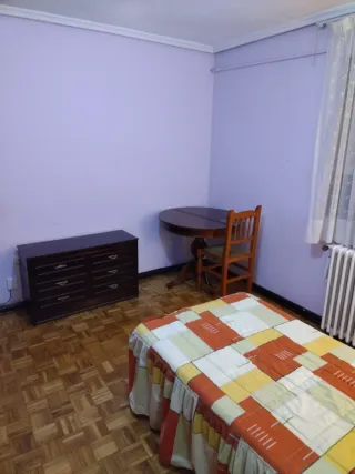 Bonita habitación, exterior, soleada, Bien situada