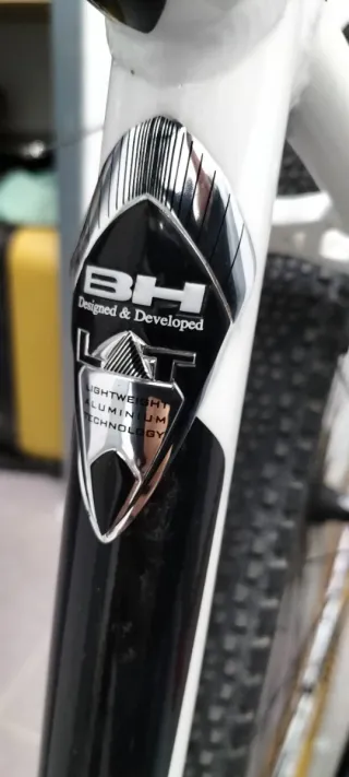 Bicicleta BH Touring 9.9 kg