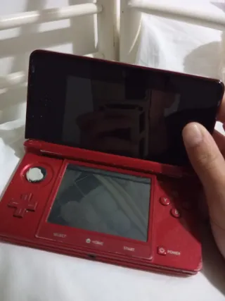 Nintendo 3DS Roja con juegos precargados