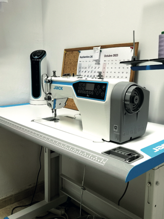 Máquina de coser industrial JACK