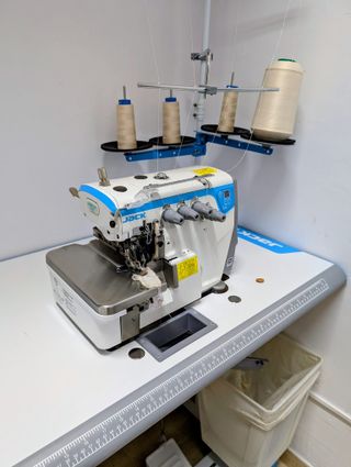 Máquina de coser industrial JACK