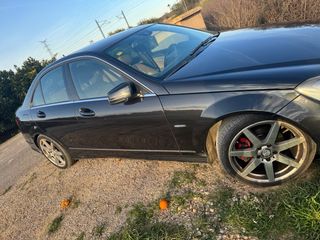Mercedes-Benz Clase C 2011