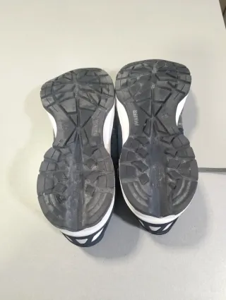 Zapatillas deportivas ejército azul y gris