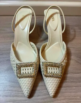 Sandalias Zara Beige con Pedrería