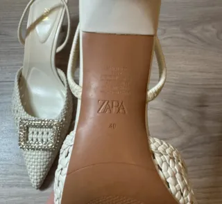 Sandalias Zara Beige con Pedrería