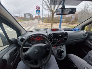 Peugeot Partner 2012