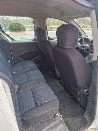 Peugeot Partner 2012