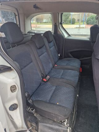 Peugeot Partner 2012