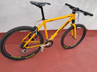 Bicicleta Cannondale F300 Amarilla