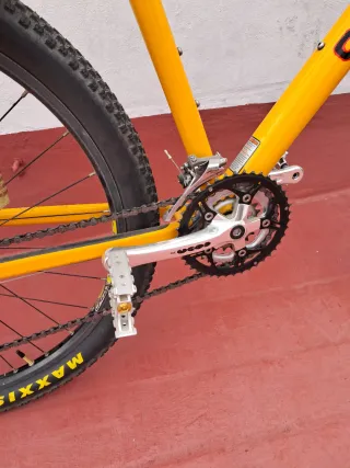 Bicicleta Cannondale F300 Amarilla