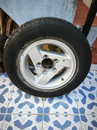 Rueda Suzuki Jimmy Portón Trasero