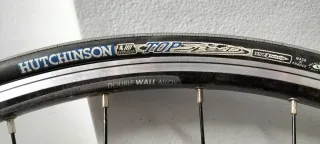 Rodillo y rueda para bicicleta