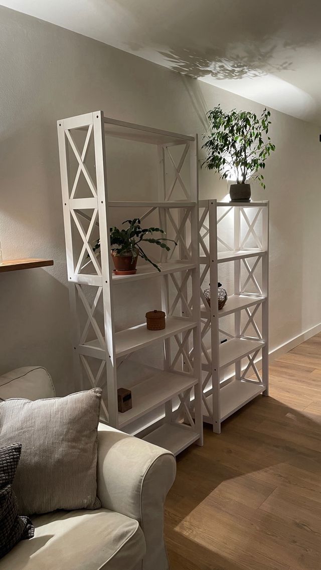 Estantería Blanca JYSK, 2 unidades.