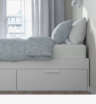 Estructura de cama, con almacenaje,