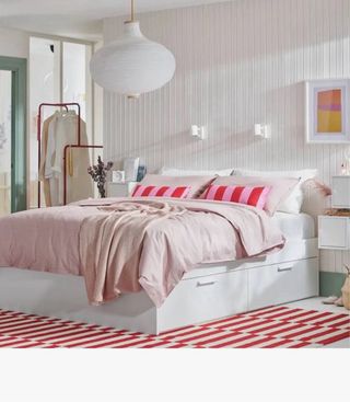 Estructura de cama, con almacenaje,