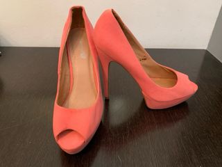 Zapatos de salón rosa tacon aguja