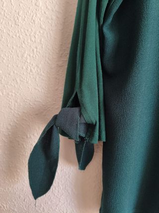 Blusa Stradivarius verde botella