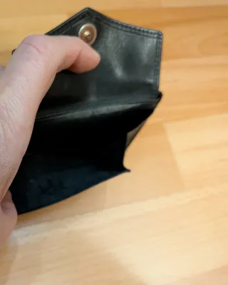 Cartera monedero de piel negra