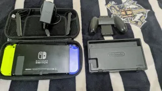 Nintendo Switch + Funda