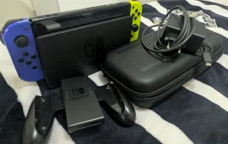 Nintendo Switch + Funda