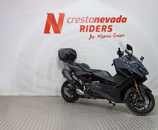 Yamaha TMAX 560 Tech Max