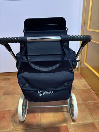 Coche de muñecas clásico azul marino