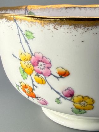 Bol Royal Albert “Japanese Plum”