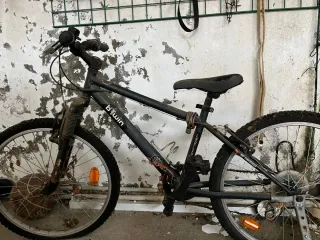 Bicicleta de montaña naranja