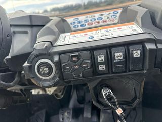 Buggy Can-Am Maverick Sport 1000R Negro